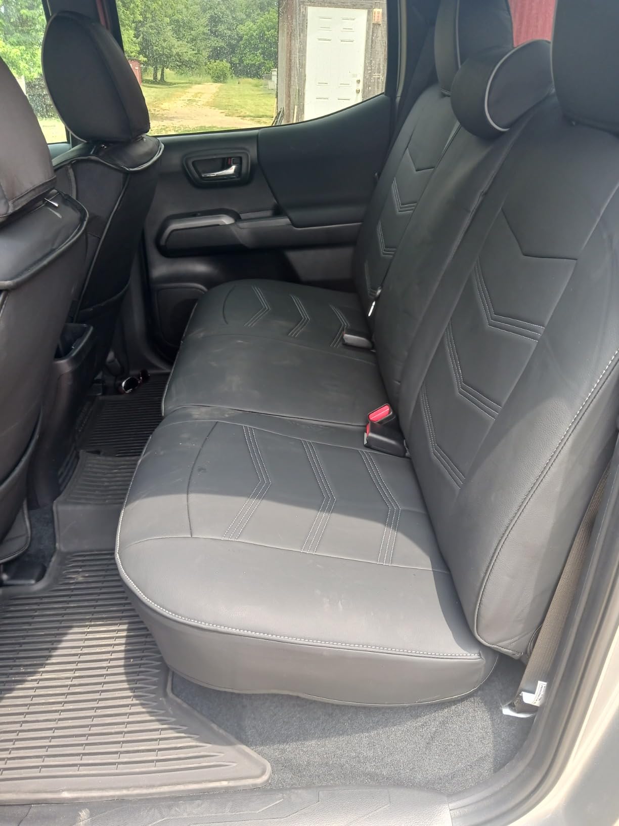 LUCKYMAN CLUB 2005-2023 Tacoma Seat Covers Full Set Waterproof leather for Tacoma Double/Crew Cab SR SR5 TRD Sport TRD Off-Road PreRunner Trims, with Waterproof Faux Leather All-enveloping, four seasons general, wear-resistant and scratch-resistant